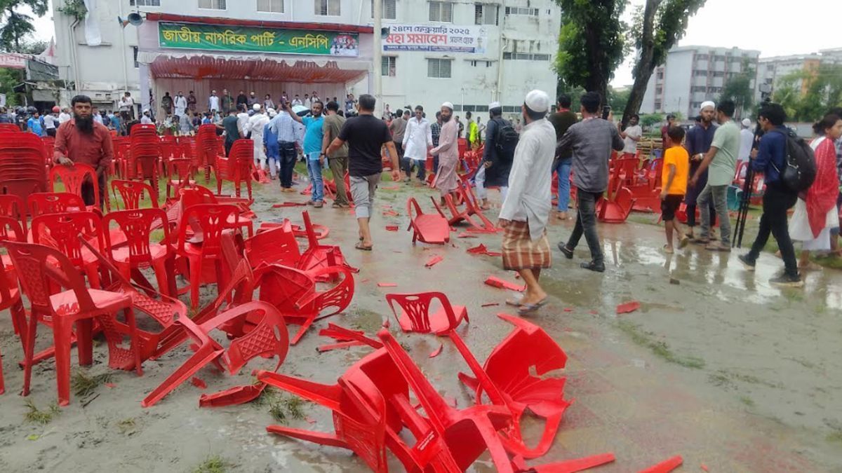 রাজনীতিকরা নিরাপত্তাহীন
